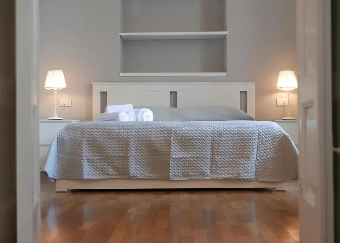 261 - Intero Nel Centro Di *